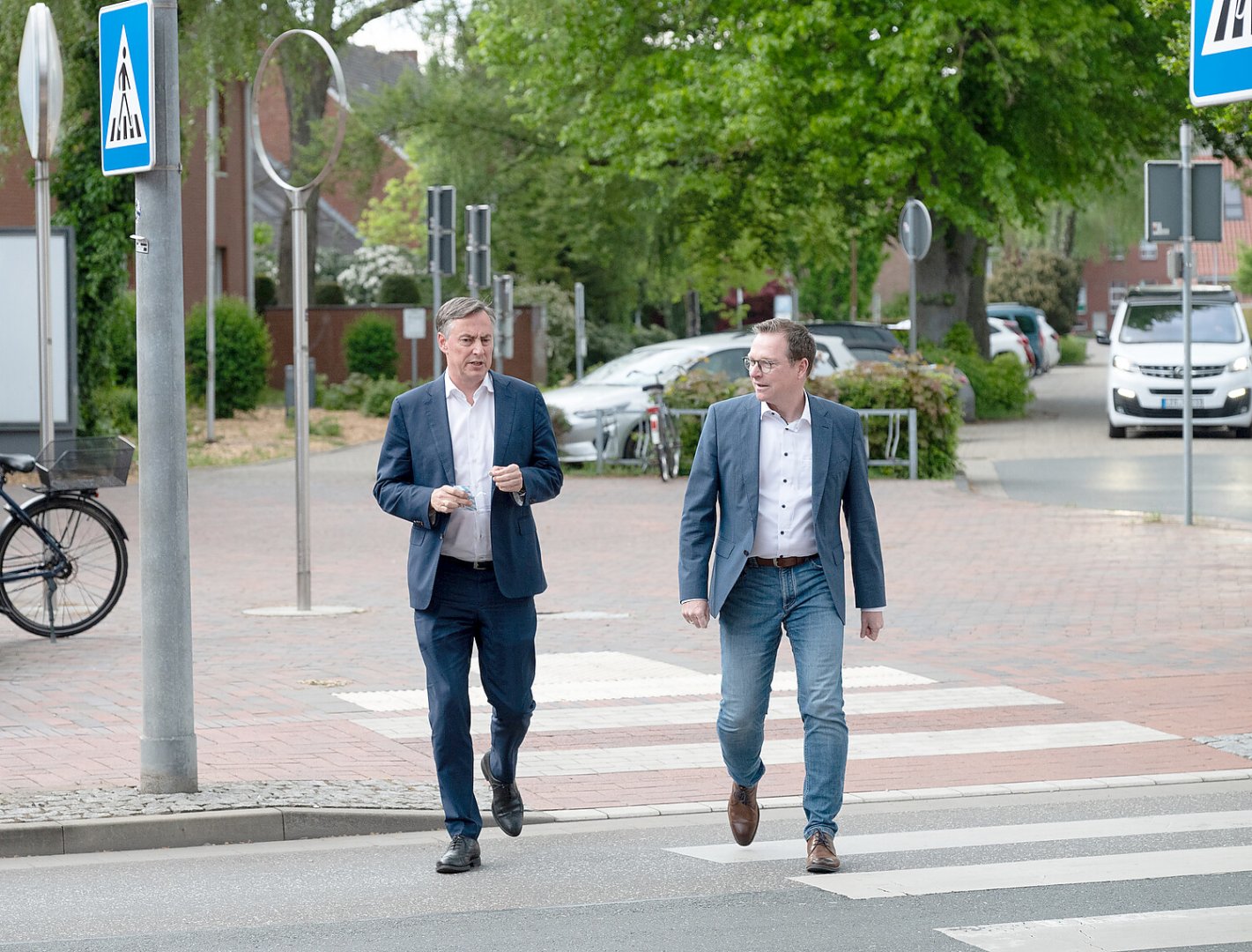 Glas mit Lars: McAllister in Leer - Bild 1