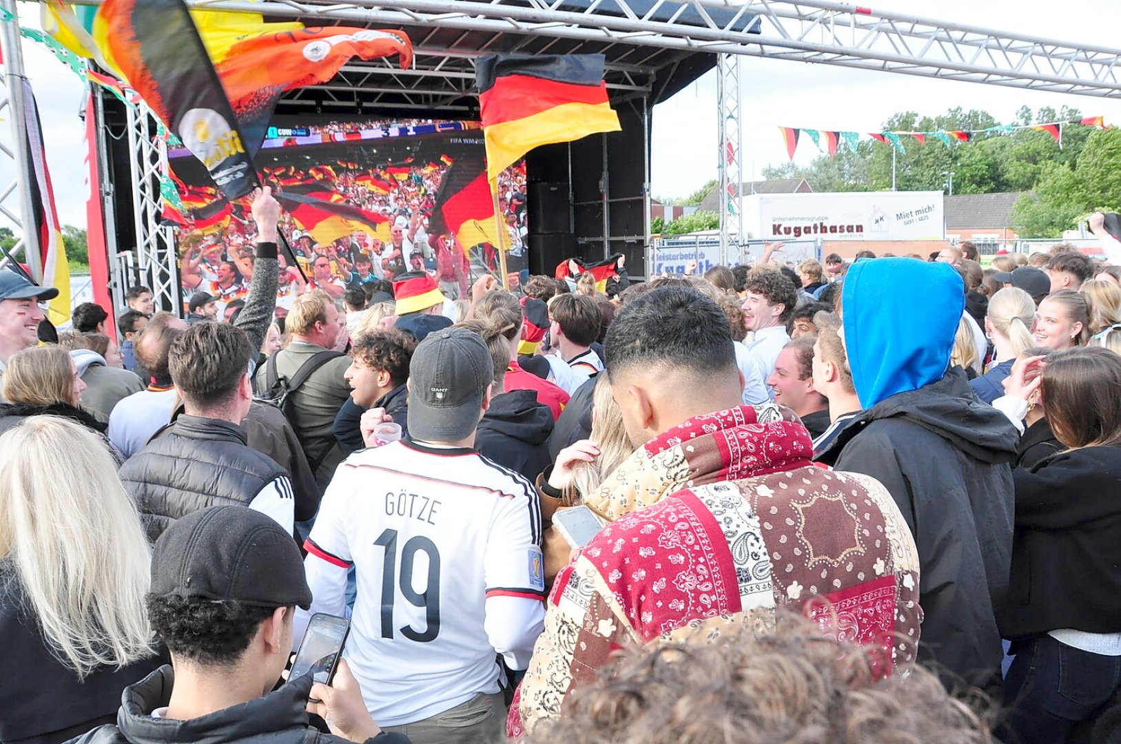 Public Viewing in Leer - Bild 1