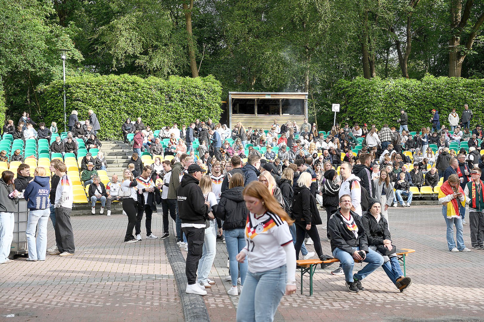 Public Viewing auf der Freilichtbühne Wiesmoor - Bild 1