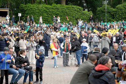 Public Viewing auf der Freilichtbühne Wiesmoor - Bild 2