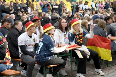Public Viewing auf der Freilichtbühne Wiesmoor - Bild 4