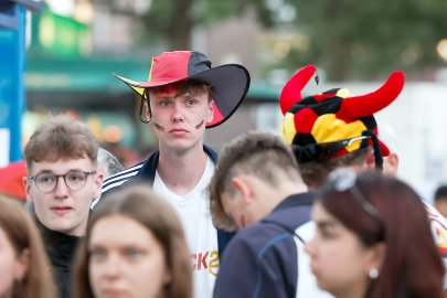 Die schönsten Bilder vom Public Viewing in Emden - Bild 2