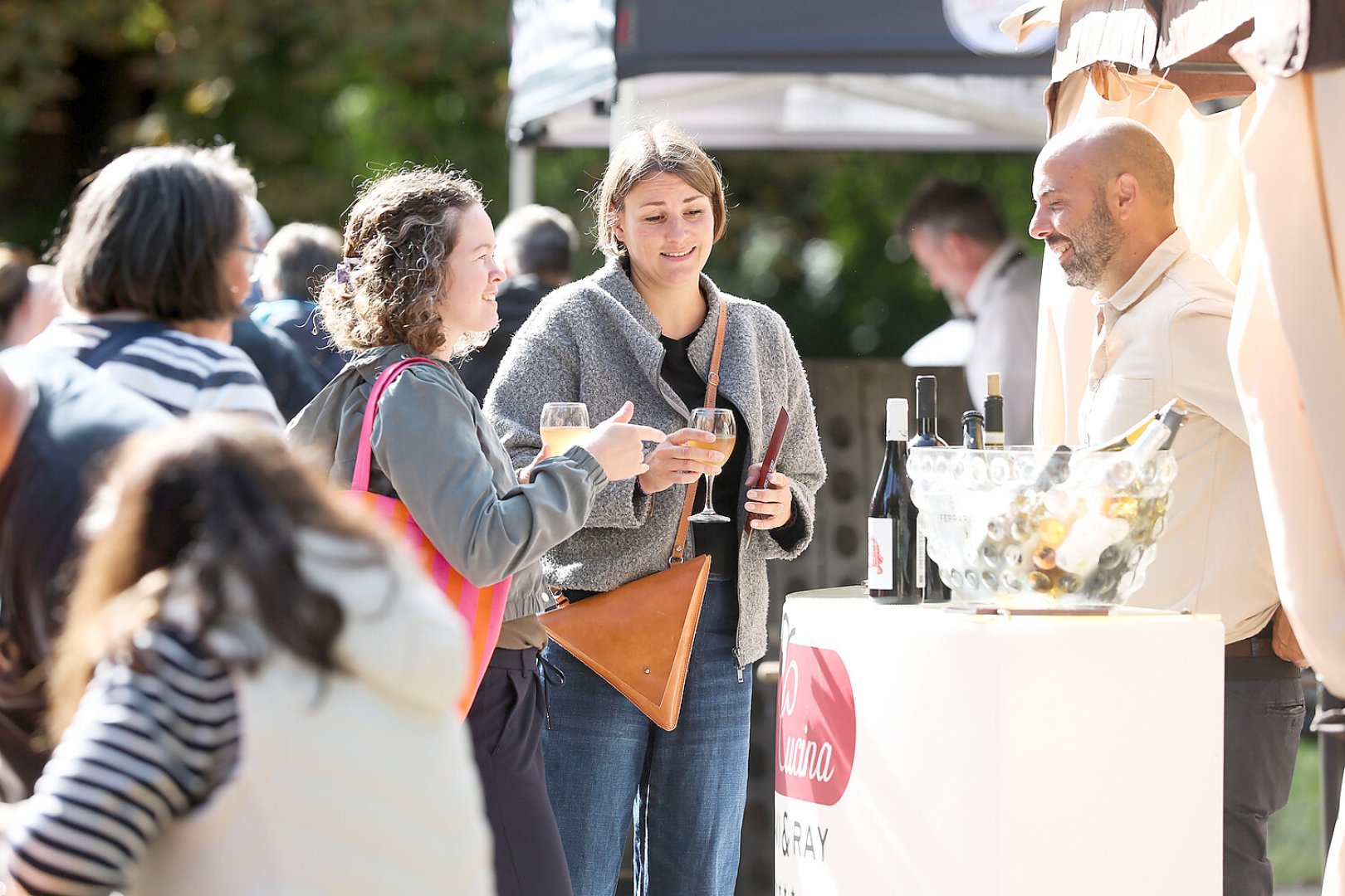 Bilder vom Emder Weinfest - Bild 1