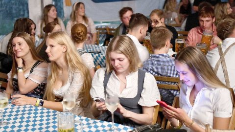 Oktoberfeststimmung beim SV Holtland - Bild 3