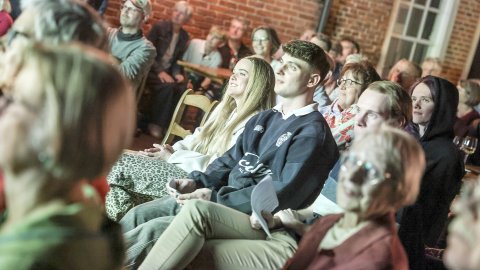 Kennzeichen, Drohnen und Beckenböden - Pecha Kucha in Leer - Bild 4