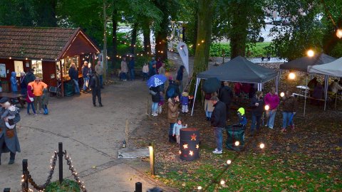 Feuershow an der Burg Stickhausen - Bild 2