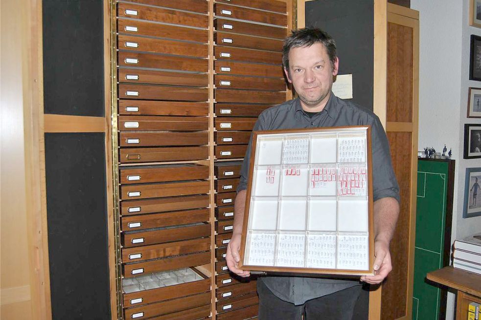 Dr. Jens-Hermann Stuke hat eine riesige Sammlung präparierter Insekten. Foto: Archiv