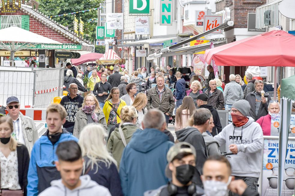 Im vergangenen Jahr durfte in der Auricher Innenstadt ein verkaufsoffener Sonntag ausgerichtet werden. Foto: Archiv/Ortgies