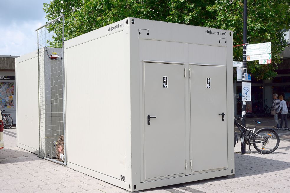 Die angemieteten WC-Container am Bahnhof verfügen auch über eine Behindertentoilette. Die Toiletten sind seit dem vergangenen Freitag in Betrieb. Foto: F. Doden