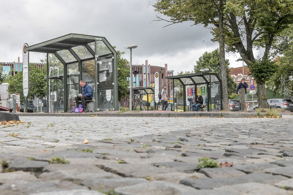 Der ZOB wird umgestaltet, sodass bald zehn Busse dort halten können. Foto: Ortgies