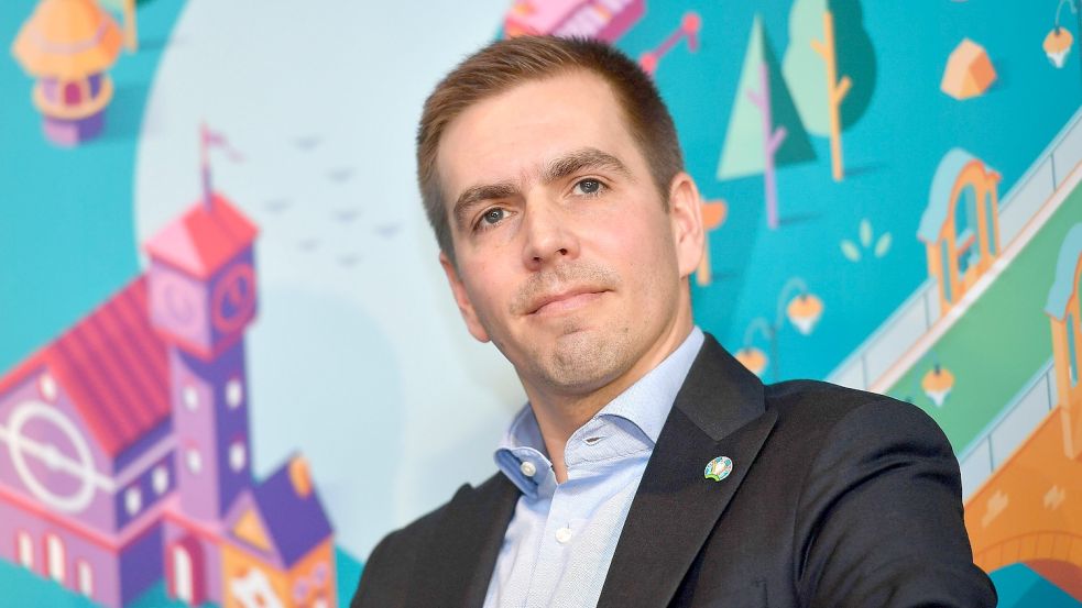 Um ein Porträt von Philipp Lahm kämpften die Händler bei „Bares für Rares“. (Archivbild) Foto: imago images/FrankHoermann/Sven Simon