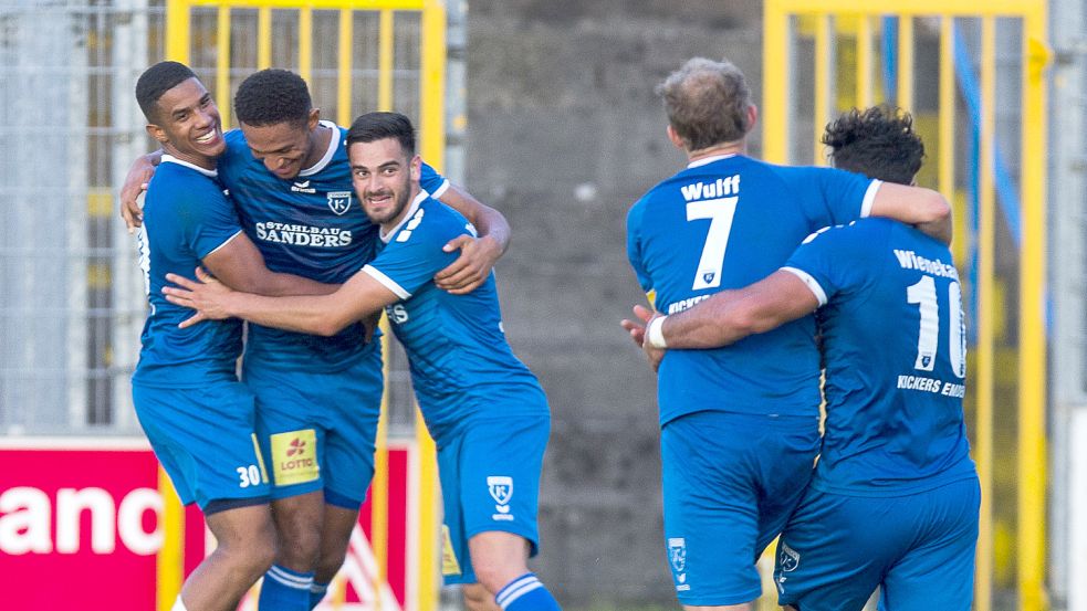 Kickers Emden gelang im Ostfriesland-Cup, der Oberliga und dem Verbandspokal ein Traumstart. Foto: Doden