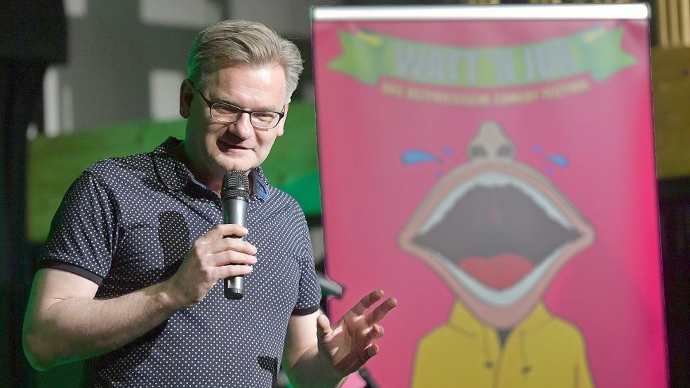 Holger Müller hat in Pilsum das "Sehr kleine Haus" und interessiert sich für die Entwicklung des Dorfes. Foto: Archiv