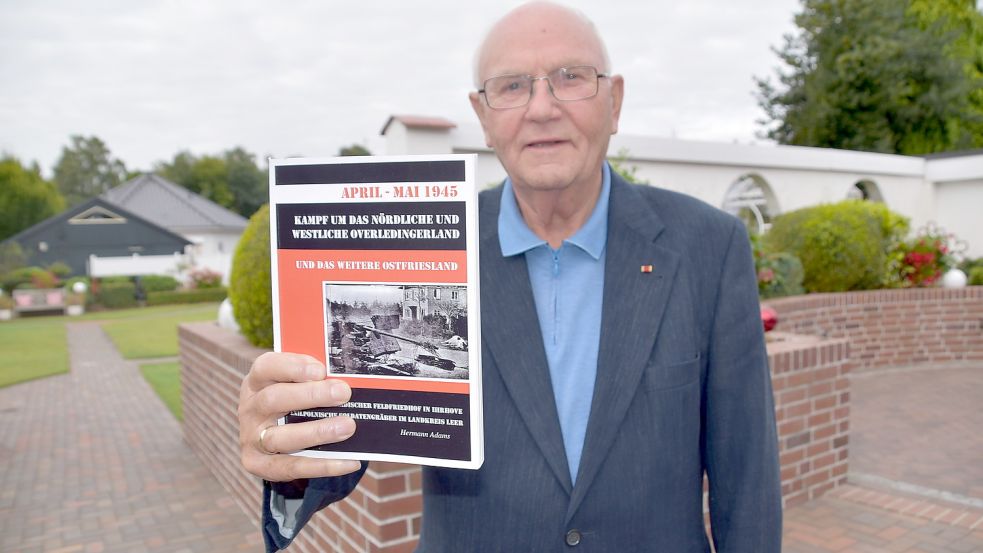 Heimatforscher Hermann Adams hat ein neues Buch herausgebracht. Darin beschreibt er das Kriegsgeschehen im Oberledingerland in den letzten Wochen bis zur Kapitulation im Mai 1945. Foto: Ammermann
