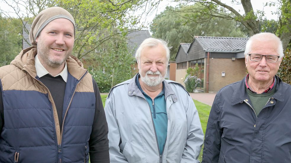 Erik Heeren (von links), Erich Ruhr und Gerd Müller sind überzeugt: Die SPD Suurhusen macht viel richtig. Foto: Hock