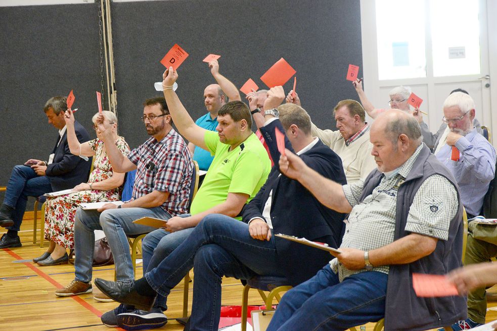 Der Parteitag der Emder SPD verlief ohne Personaldebatte und größere inhaltliche Diskussionen. Die Delegierten tagten in der Bronshalle. Gastgeberin war die Tanzschule Olfa Hellwig.