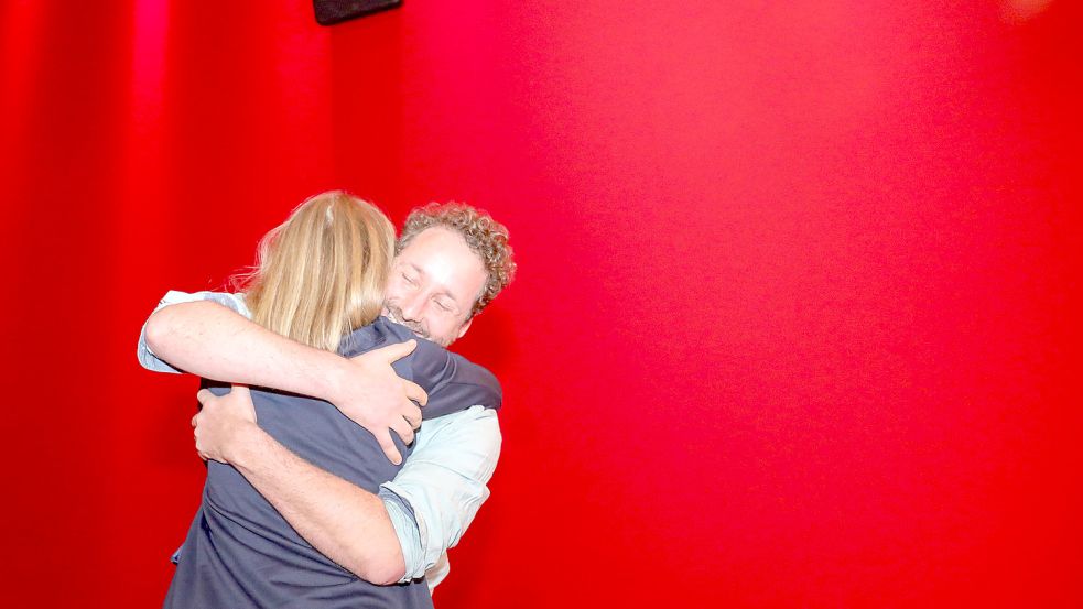 Die erste Freude bei Ines Gerwing und Maximilian Feldmann. Foto: Hock