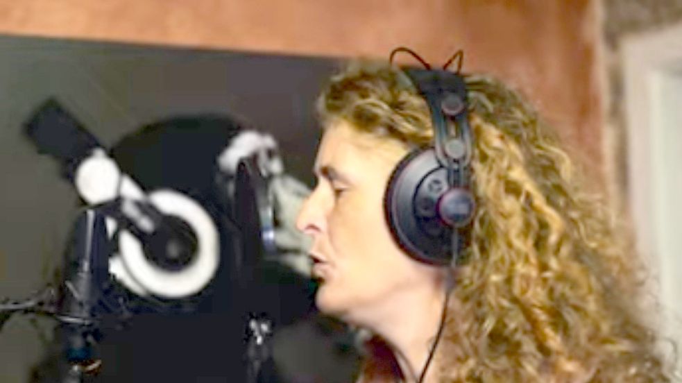 Im Tonstudio von Detlef Sayk wurde der Gesang arrangiert. Foto: Privat