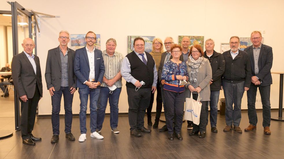 Die Ratsmitglieder, die in der letzten Ratssitzung verabschiedet wurden. Foto: Lüppen