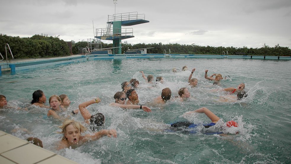 2014 wurde das bisherige Norddeicher Freibad aus Kostengründen geschlossen. Das Foto entstand im Sommer 2010. Archivfoto: Gettkowski