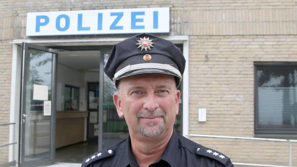 Holger Gärtner ist Verkehrsicherheitsbeauftragter der Emder Polizei. Foto: Päschel/Archiv