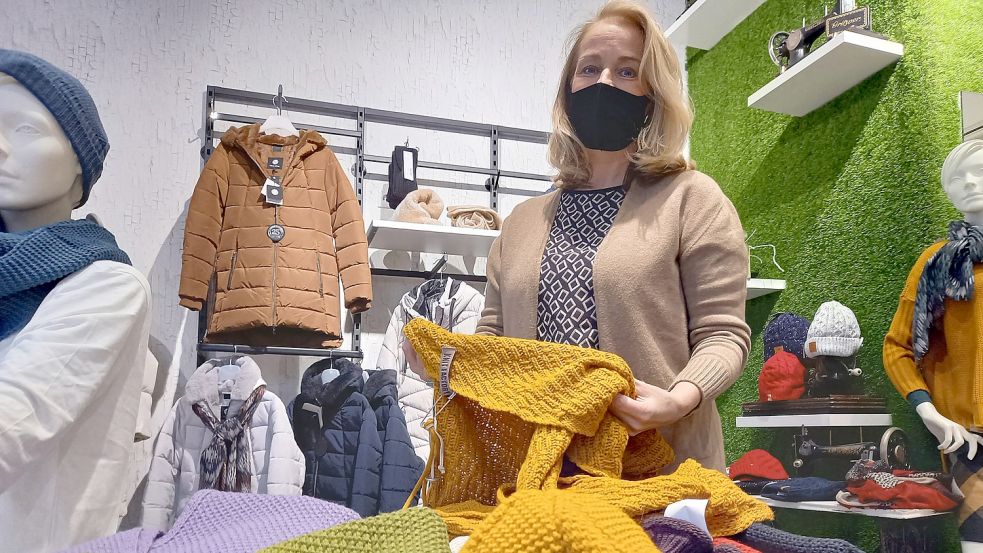 Marlene Schwill freut sich über viele Besucher des verkaufsoffenen Sonntags. Foto: Vogt
