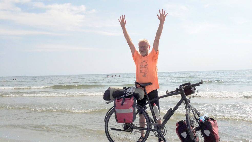 Holger Kleene am Schwarzen Meer. Insgesamt 21 Tage hat er auf dem Sattel gesessen und insgesamt 2300 Kilometer zurückgelegt. Foto: privat