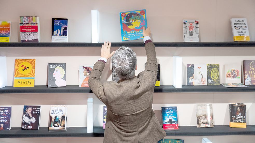 Derzeit im Brennpunkt der Öffentlichkeit: Die Frankfurter Buchmesse. Deshalb bekommt auch die Nachricht von Teuerungen bei Büchern einen besonderen Stellenwert. Foto: Sebastian Gollnow