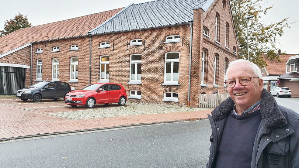 Hinrich Winterboer, Vorsitzender des Vereins Open Dören, freut sich, dass die Sanierungsarbeiten abgeschlossen sind. Foto: Gettkowski