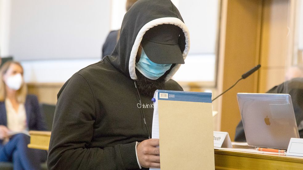 Der Haftbefehl gegen Hadi Z. ist außer Vollzug gesetzt worden. Er muss sich derzeit gemeinsam mit seinem Bruder und zwei weiteren Angeklagten vor dem Landgericht Osnabrück verantworten. Foto: Michael Gründel