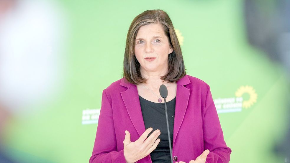 Katrin Göring-Eckardt bestätigt, dass es eine berufsbezogene Impfpflicht geben soll. Foto: dpa/Kay Nietfeld