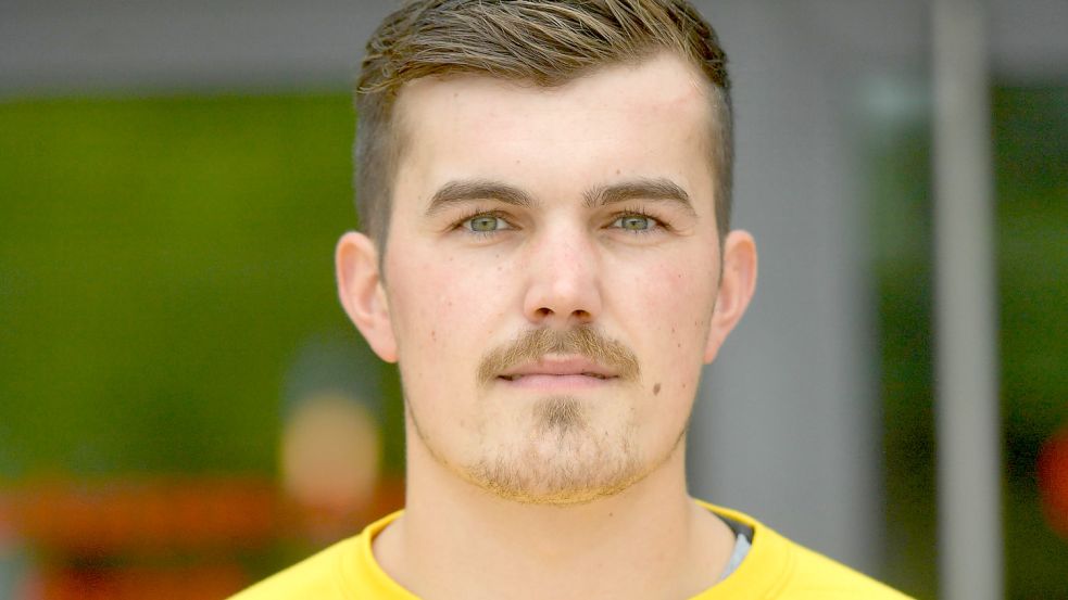 Frederick Lüpke ist seit dieser Spielzeit Kassenwart beim Handball-Drittligisten Aurich. Foto: Ortgies