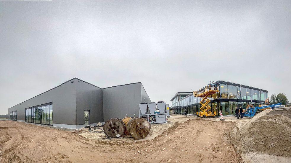 Der Rohbau steht. Bis zum Einzug kurz vor Weihnachten soll alles fertig sein. Foto: Cordsen