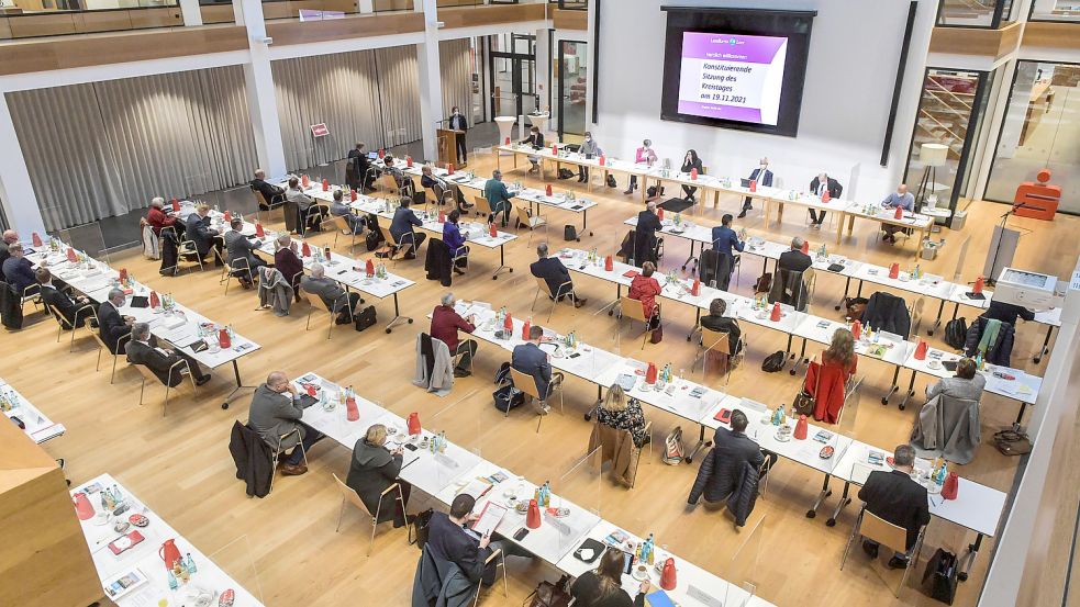 55 Mitglieder hat der Leeraner Kreistag. Die Gruppe SPD/Grüne/Linke hat eine Mehrheit von 28 Stimmen. Foto: Ortgies