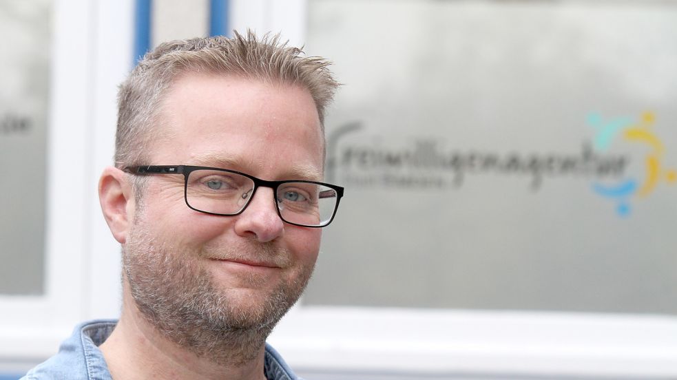 Sven Dübbelde leitet die Freiwilligenagentur der Stadt Emden. Foto: Päschel