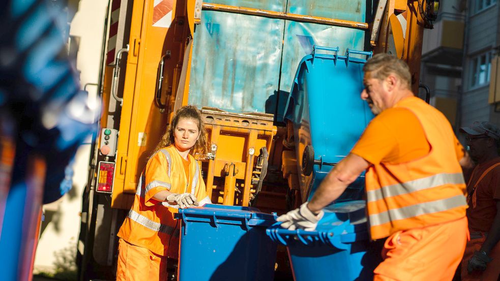 Im kommenden Jahr könnten die Abfallgebühren in Emden neu kalkuliert werden. Symbolbild: Nicolas Armer/dpa
