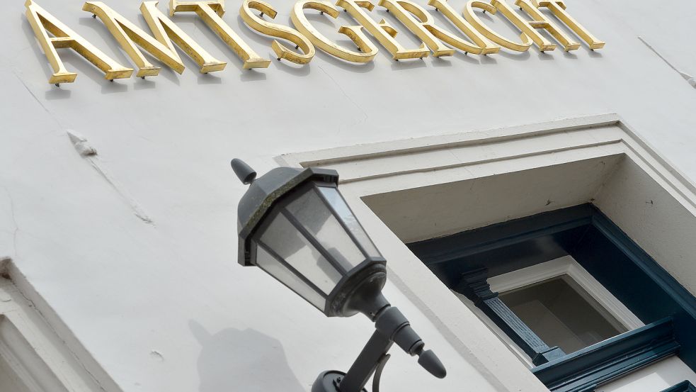 Drei Frauen sollen trotz Corona-Kontaktbeschränkungen mit mehreren Haushalten gefeiert haben. Dagegen legten sie Widerspruch ein. Foto: Archiv/Ortgies