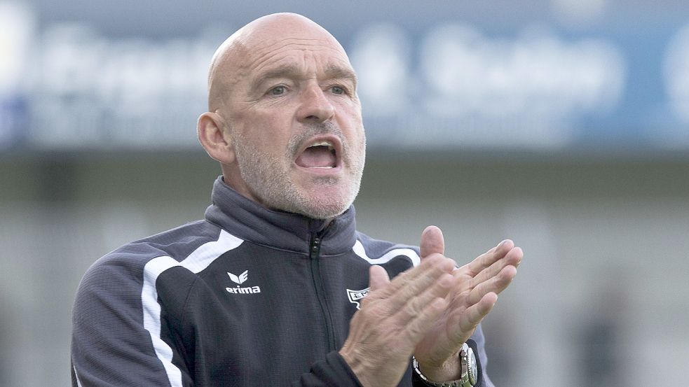 Kickers-Trainer Stefan Emmerling hofft auf einen erfolgreichen Jahresabschluss. Foto: Doden