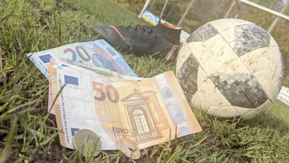 Weder Münzgeld-Beträge noch 50-Euro-Scheine sieht der Strafgeldkatalog des TV Bunde bei Verstößen vor. Die Strafgelder liegen je nach Vergehen zwischen fünf und 20 Euro. Foto: Homes