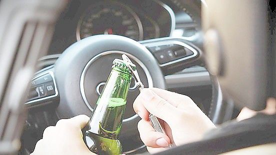 Die Frau hatte Alkohol getrunken. Symbolfoto: Pixabay