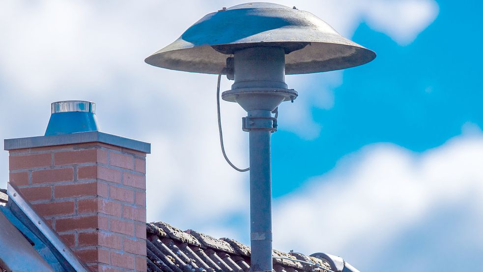 Eine große Mehrheit der Deutschen hält Sirenen für ein geeignetes Mittel, um Menschen vor Katastrophen zu warnen. Nach den jüngsten Erfahrungen mit Flutkatastrophen wollen die Bundesländer im kommenden Jahr den Katastrophenschutz neu organisieren und verbessern. Foto: Jens Büttner/dpa-Zentralbild/dpa