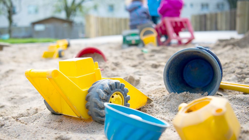 In Leer beginnt im Januar die Bewerbungsfrist für die Kindertagesstätten für das kommende Kindergartenjahr. Symbolfoto: Skolimowska/dpa