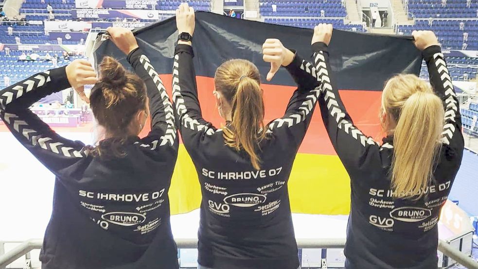 Im Ihrhove-Dress waren die SC-Handballerinnen in die Halle gekommen. Foto: Privat