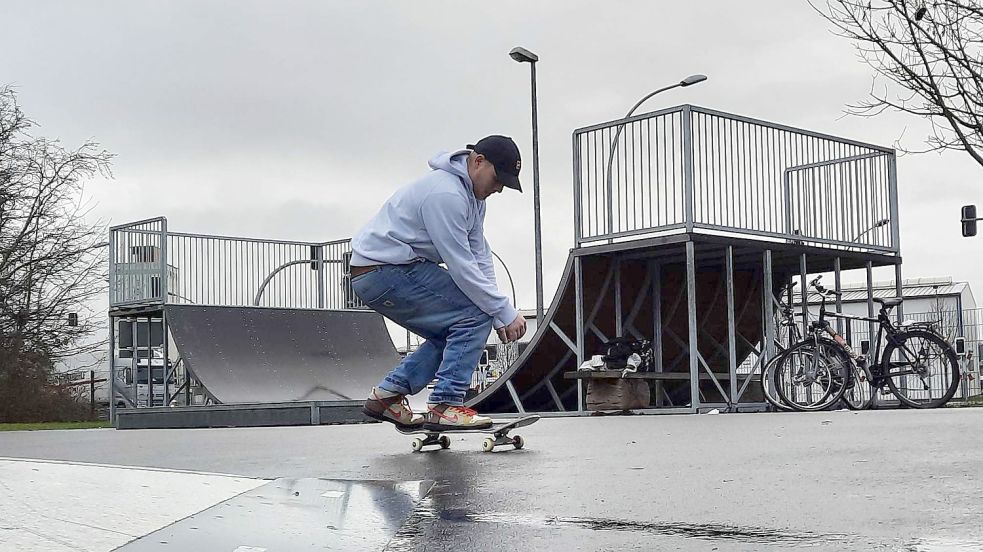 Tim Schalles nutzt den Skatepark regelmäßig. Foto: Kierstein
