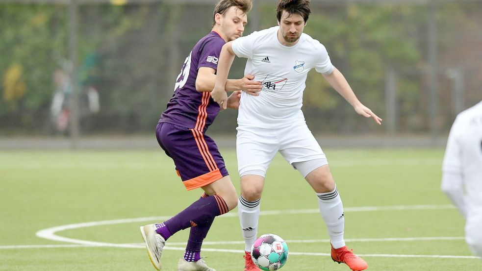 Hendrik Diekmann (links), ehemaliger Vizekapitän von Kickers Emden, lebt inzwischen in Hamburg. Dort ist er für Eimsbüttel in der Oberliga aktiv. Foto: Imago