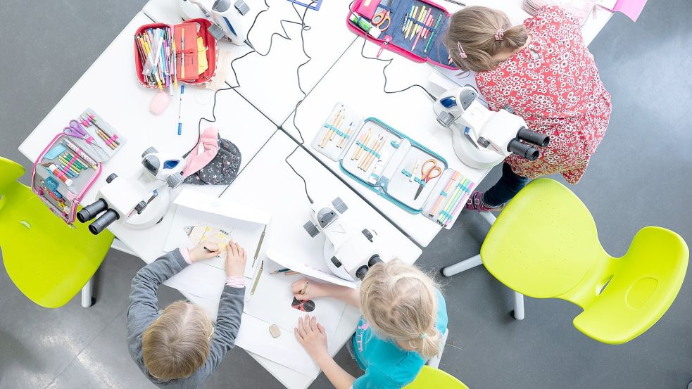 Für den Lehrerberuf dürfte ruhig mehr geworben werden, meint unser Autor. Foto: Kahnert/dpa
