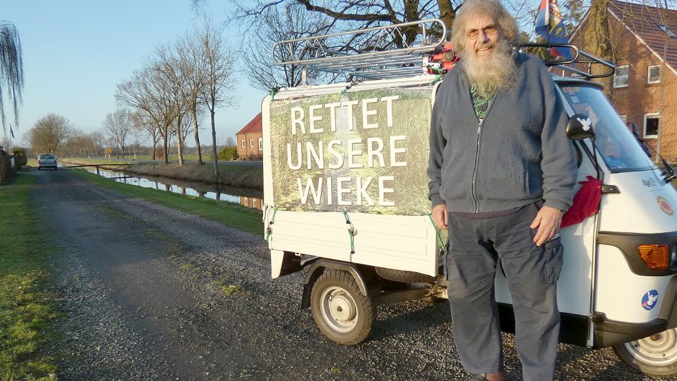 Karl Heinz Böhm kämpft für eine Räumung der Hauptwieke in Neukamperfehn. Foto: Rümmele