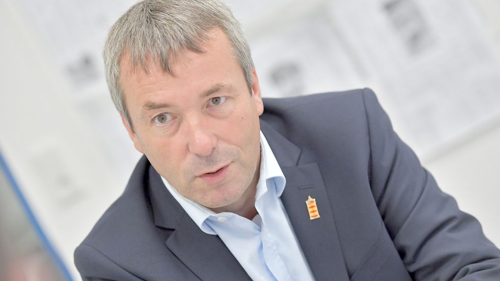 Johann Saathoff gerät plötzlich unter Erklärungsdruck. Foto: Ortgies/Archiv