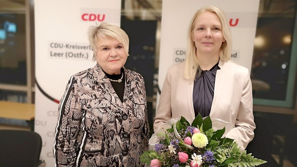 Die stellvertretende CDU-Kreisvorsitzende Gesa Groenewold (links) gratulierte der Siegerin Silke Kuhlemann. Foto: Partei