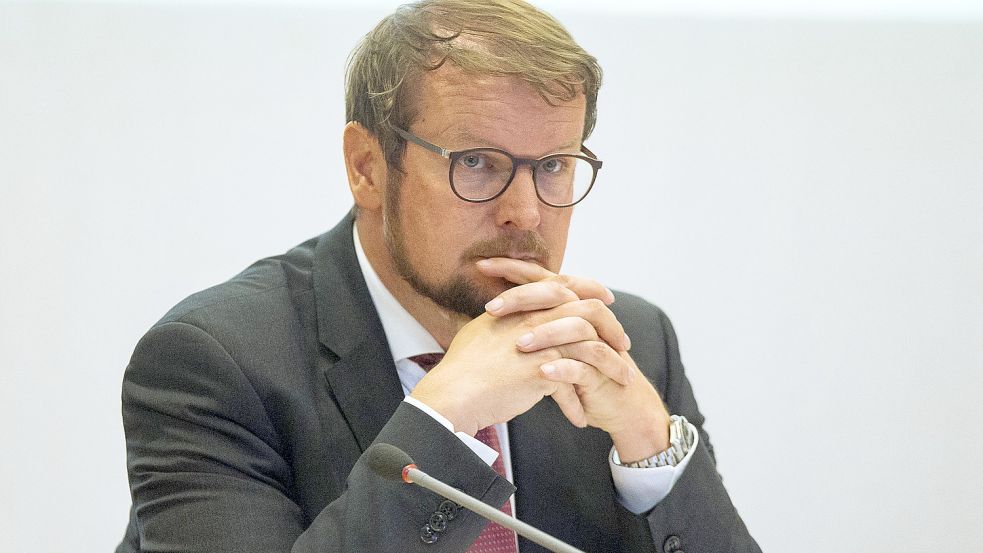 Oberbürgermeister Tim Kruithoff (parteilos) ist verärgert über Aussagen der SPD zur Personal- und Finanzpolitik der Stadt. Foto: J. Doden/Archiv